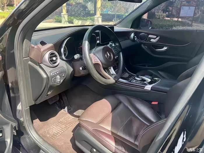 2017年奔驰glc260