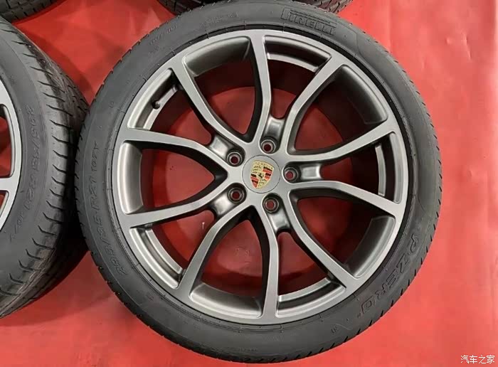 21寸保时捷卡宴轮毂轮胎,感兴趣的了解一下