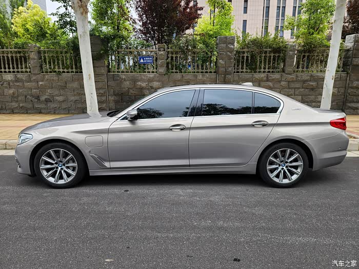 点击:>1|回复:>0宝马5系新能源论坛>19款530le先锋,开米士银外米内