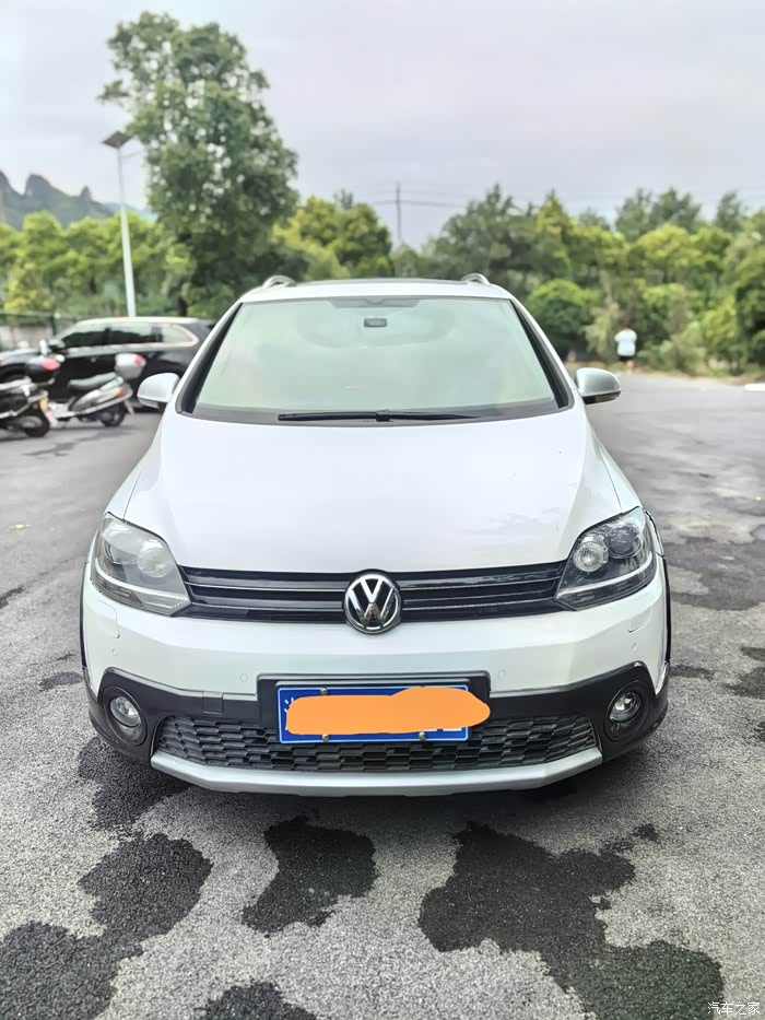 2014年大众高尔夫跨界版1.4tt,个人一手,实表7万多公