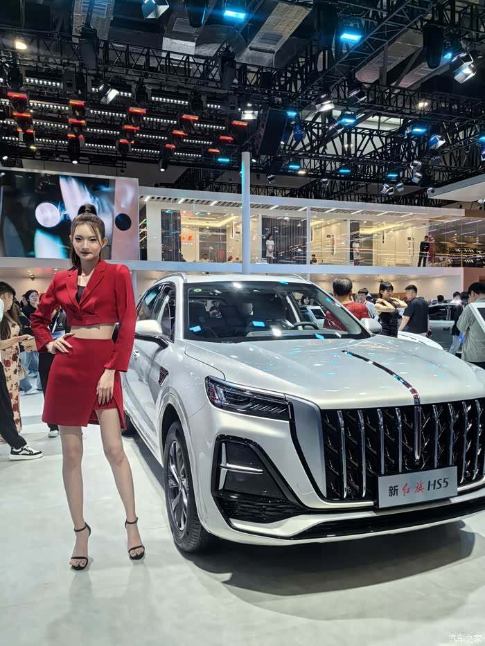 长春汽博会 红旗金葵花 红旗大车模