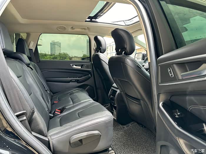 17年11月,福特锐界,2.0t四驱,七座,全景天窗,多功能