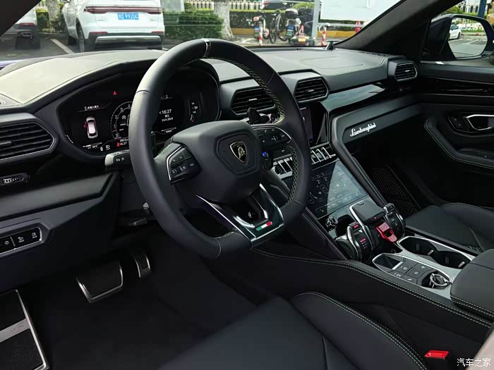 23年兰博基尼urus 个人一手车 仅3900公里 60万选