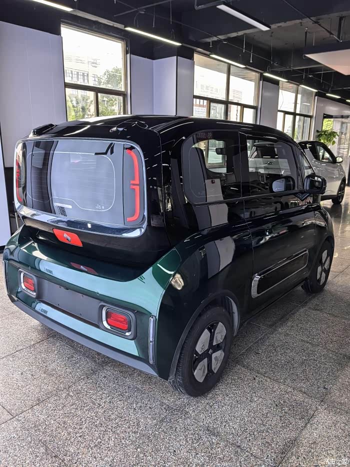 23年宝骏kiwi ev 智奢版 三元锂,同年2月上牌,行驶
