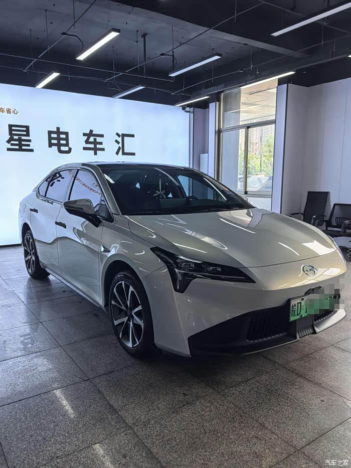 新到22年广汽埃安aionsplus,同年6月上牌,实表2.