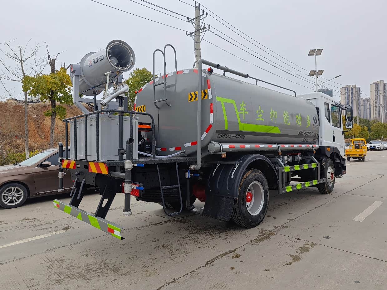 东风d9型12方洒水车雾炮洒水车