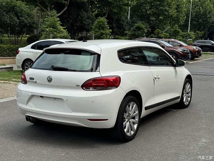 大众 尚酷 2011款 1.4tsi 单增压风尚版,13年上