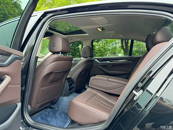 22年宝马525li豪华套装 个人一手 27000公里 车况