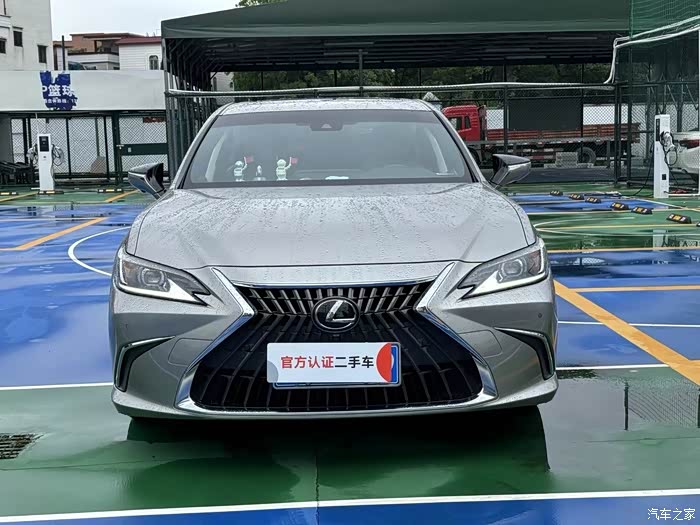 2022年1月雷克萨斯es200卓越版,一手极品车况3.2万