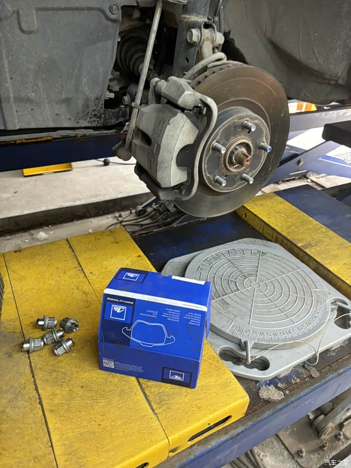 点击:>1|回复:>0rav4荣放论坛>ate刹车片更换作业丰田rav4>700_933竖