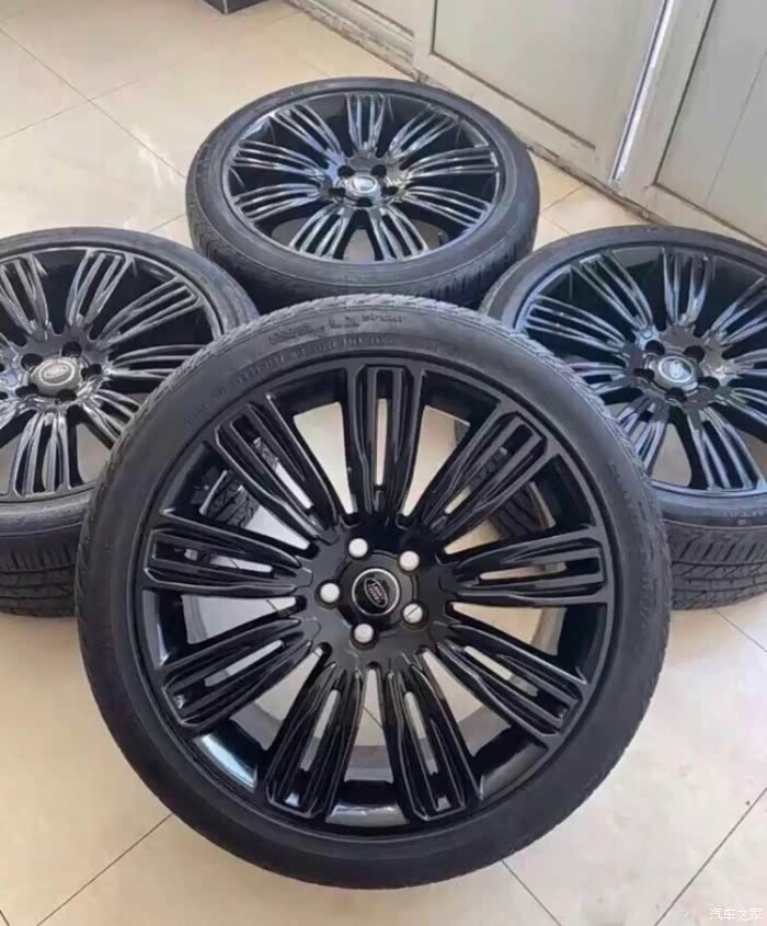 22寸路虎揽胜原车轮毂轮胎一套,感兴趣的看过来