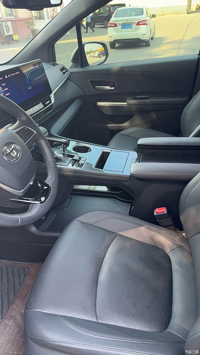 个人出21款塞纳尊贵27.5无刮蹭