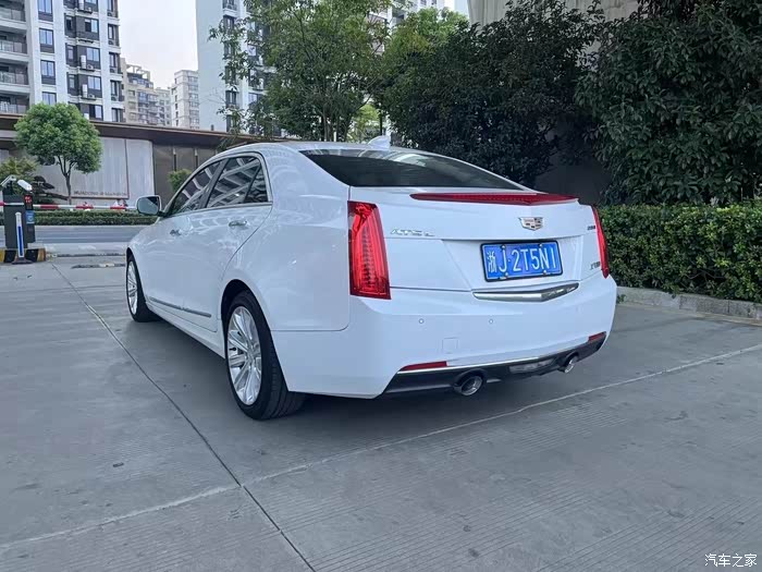 新到店17年时尚版原版原漆凯迪拉克ats