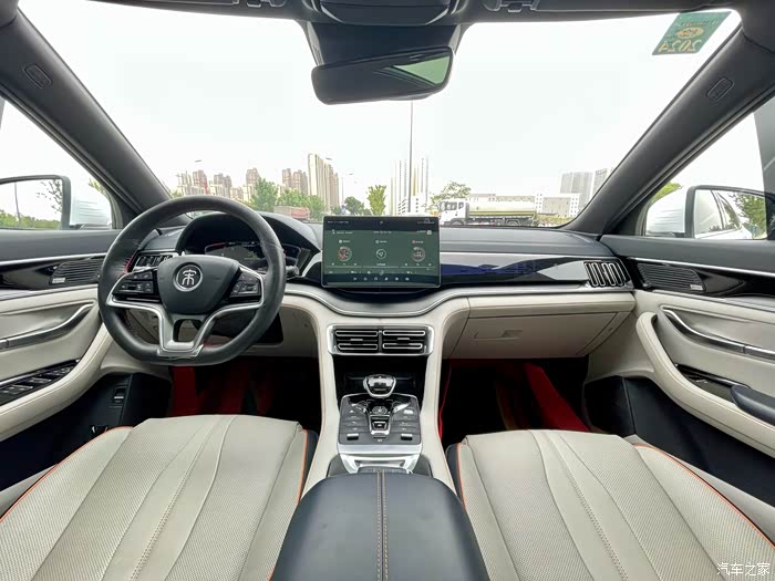 比亚迪宋plus ev旗舰