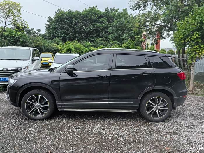 拿下17年上牌哈弗h6coupe,手动挡1.5t高配,内外极