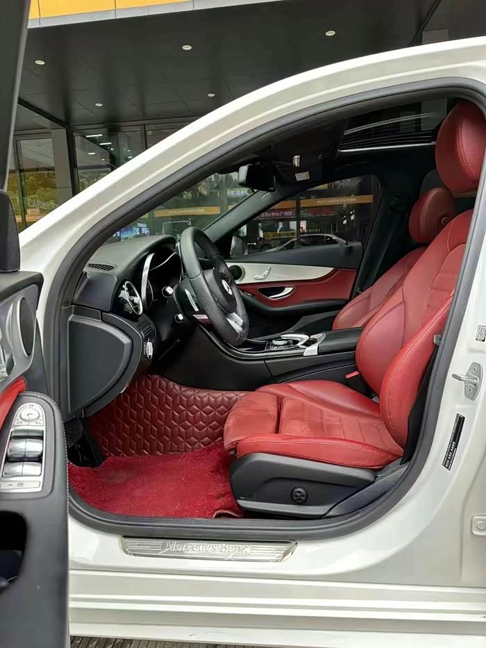 到店 17年奔驰c200运动 7万公里 原版两件划痕补漆 价