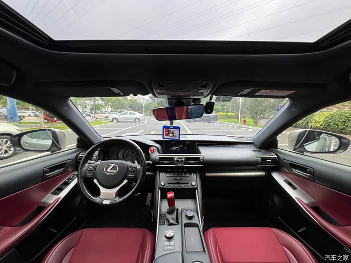 18年3月雷克萨斯is300f.sport版中山一手车,车况