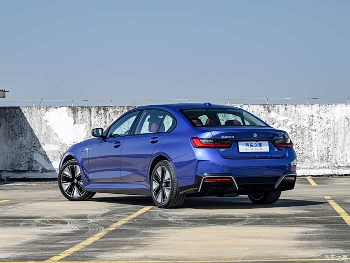 【图】现在的宝马i3价格真的是腰斩,35万的价格,变到现在的18万_车