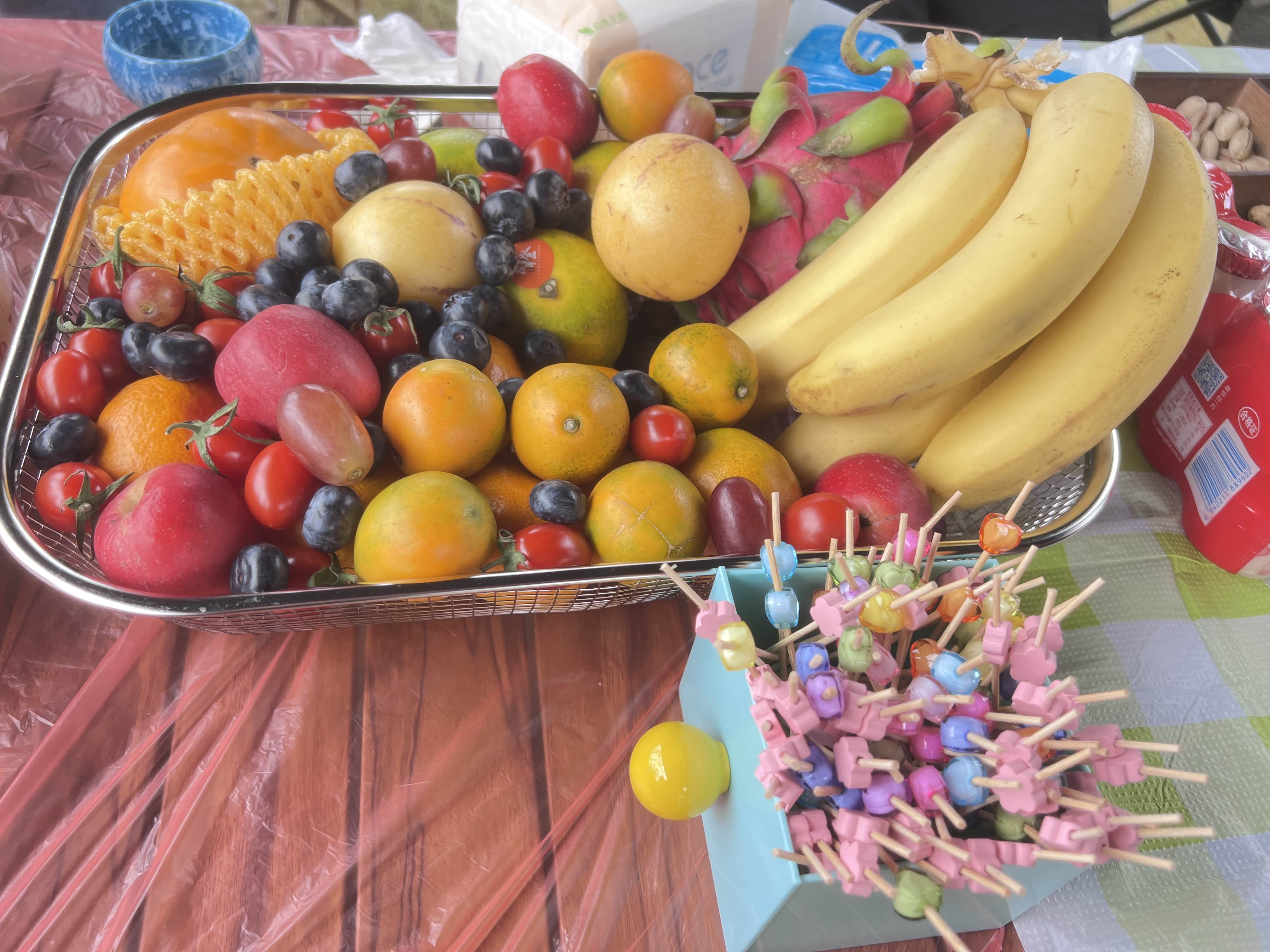 雨天露营雨点点点滴滴的音乐会