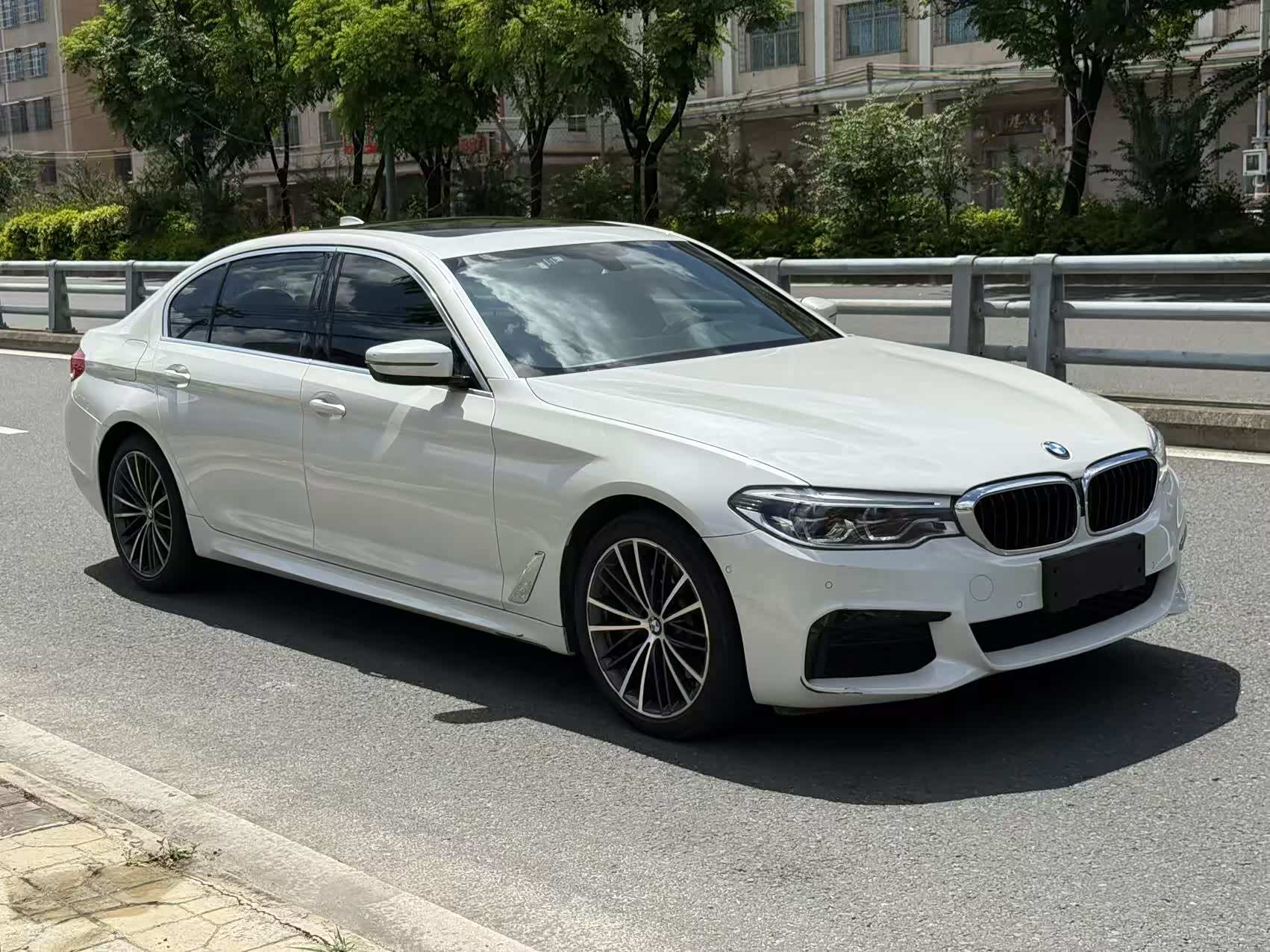 几万块钱开宝马5系