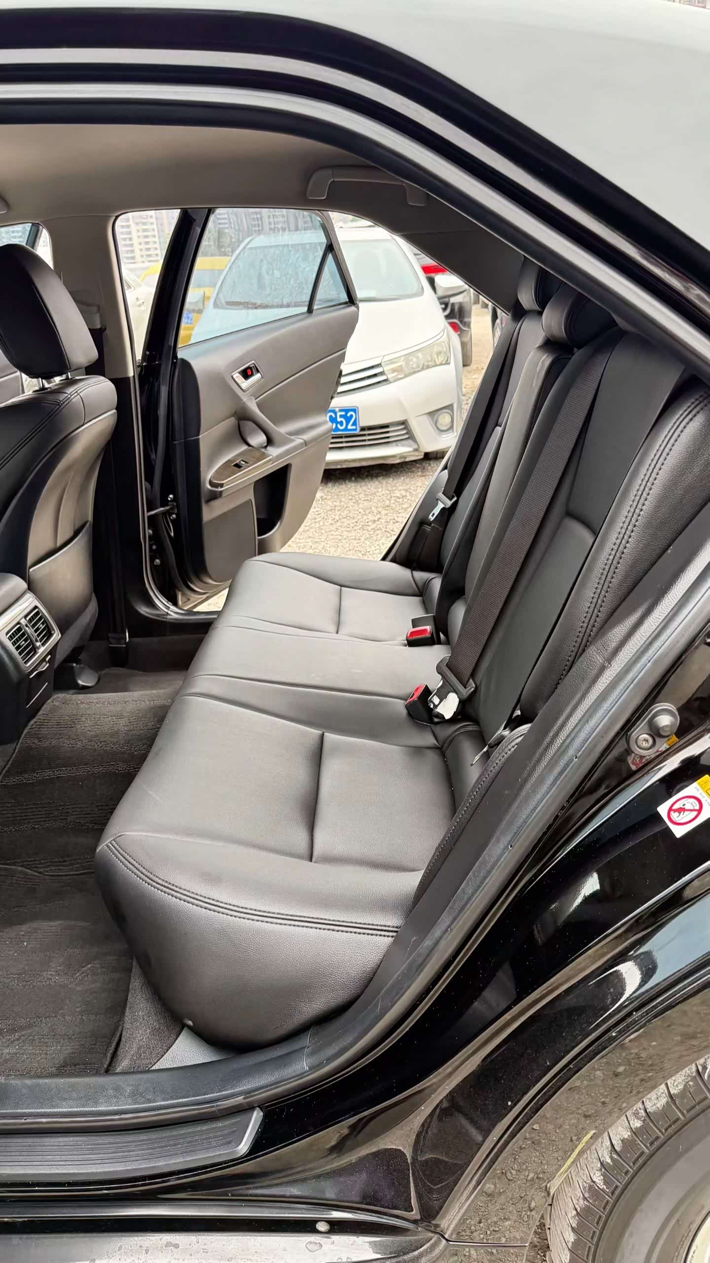 出 2017年丰田锐志精品车况