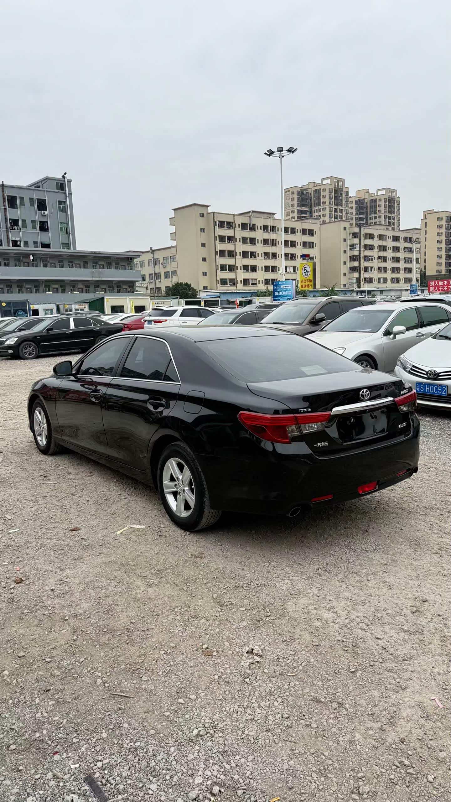 出 2017年丰田锐志精品车况