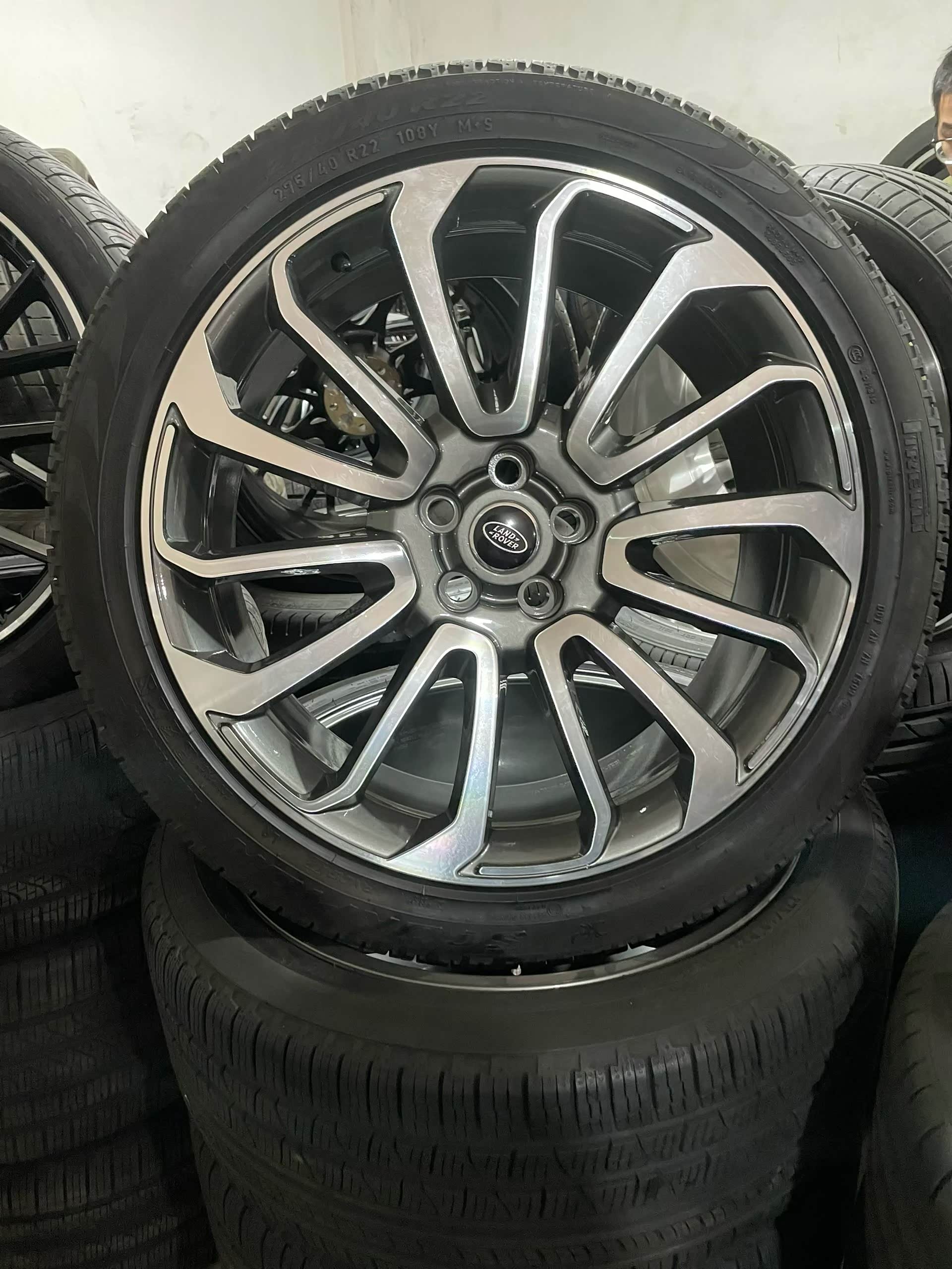 路虎揽胜轮毂轮胎