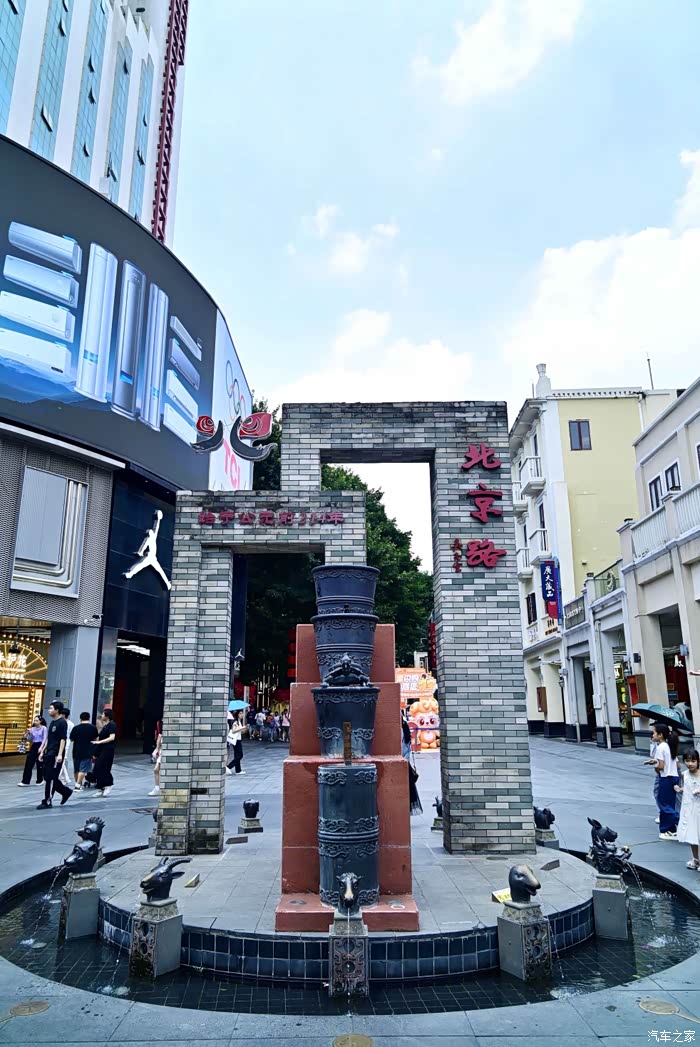 闲逛广州北京路步行街感受千年繁华古街