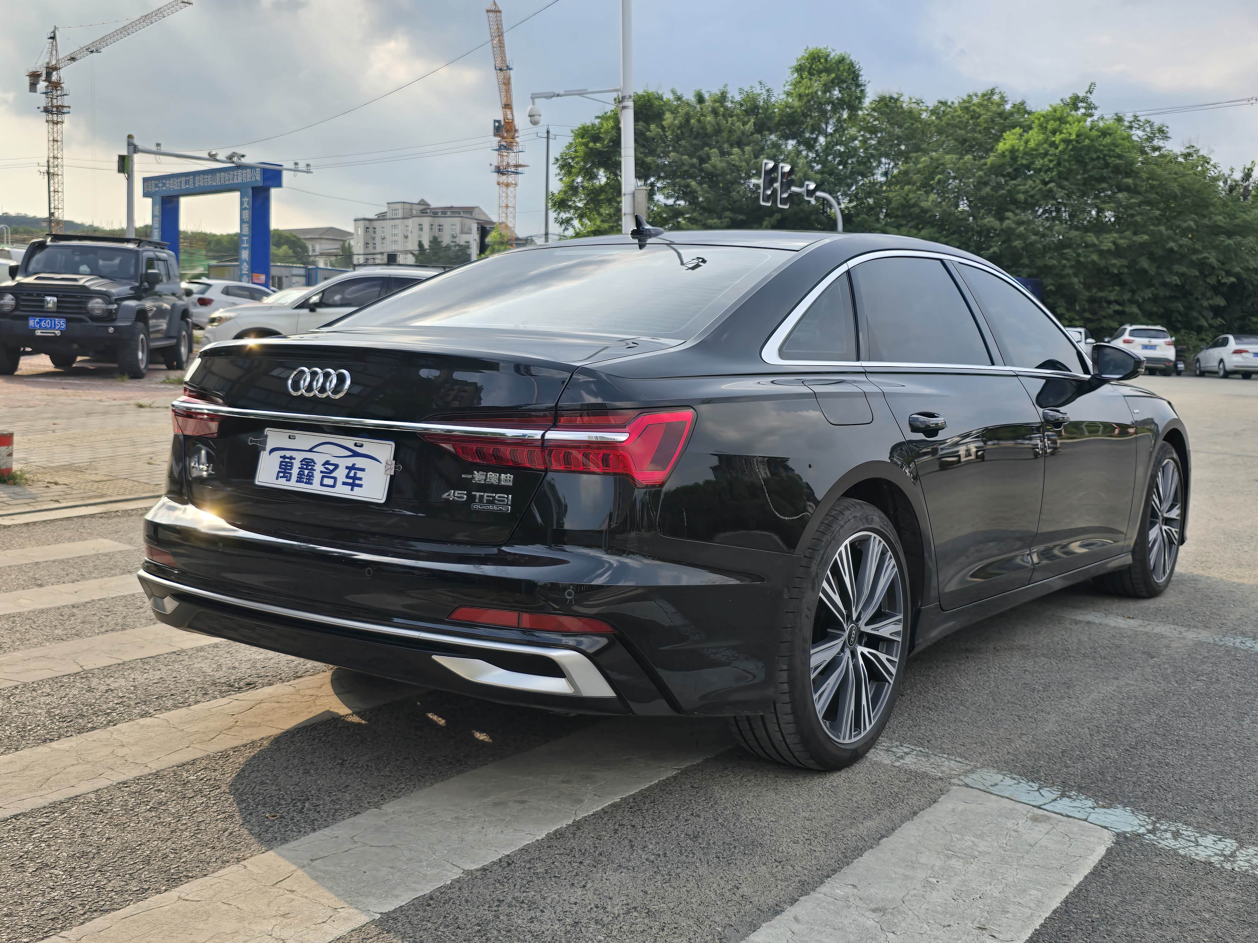 24年奥迪a6l 45四驱quattro ,一手带车衣,1万