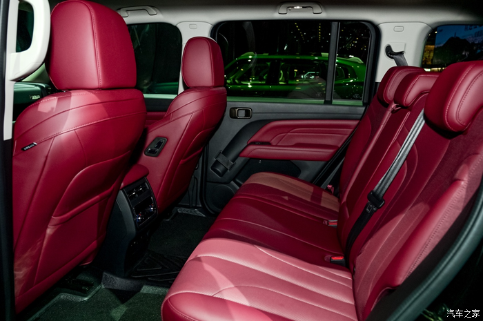 熔岩红内饰实车图来了