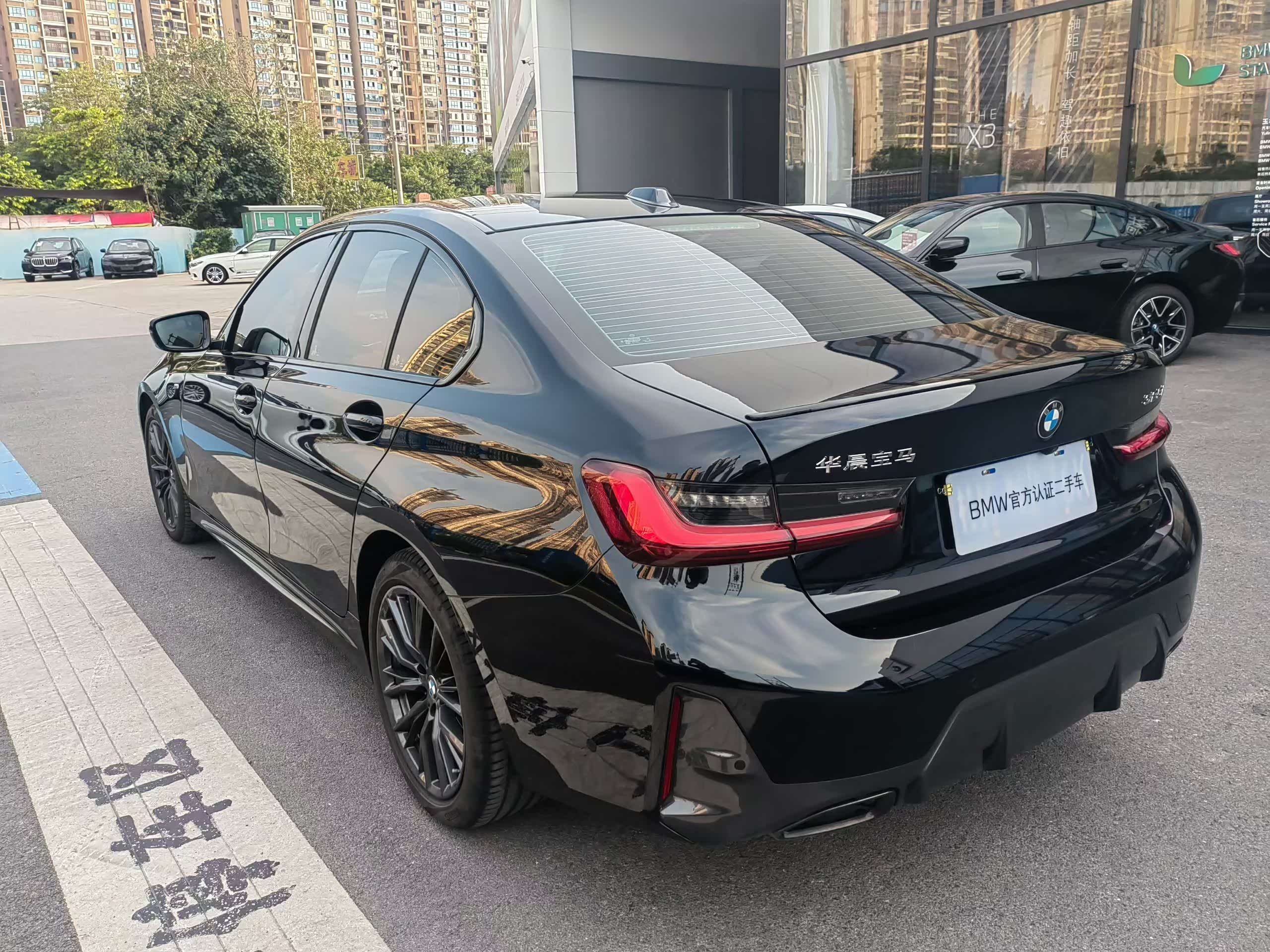 官方认证二手车宝马325i运动曜夜套装