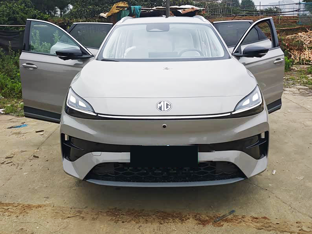 家用代步很不错 MG 4X提车作业分享