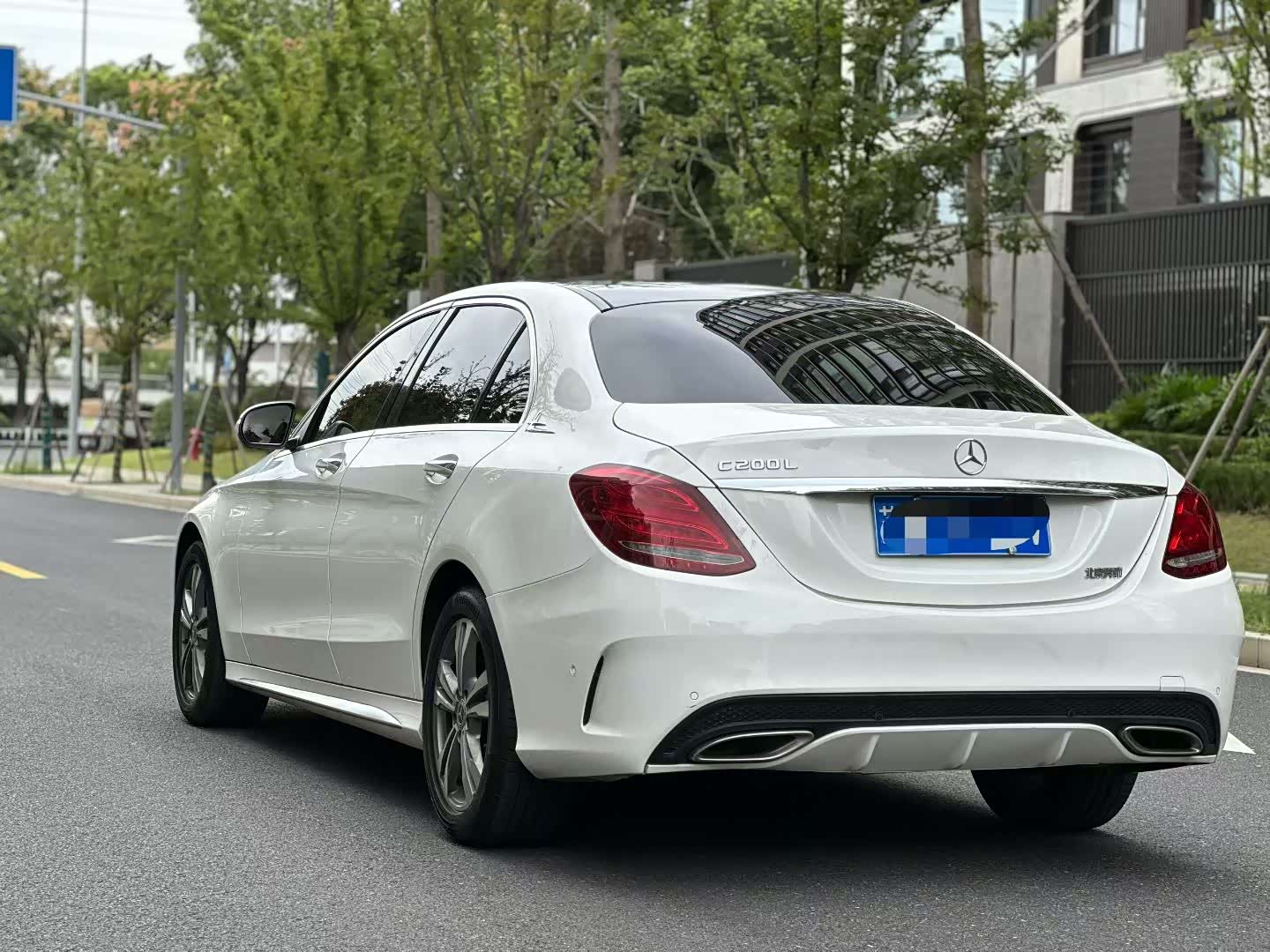 17年奔驰c200运动版,九万多公里.一个面油漆!10.28