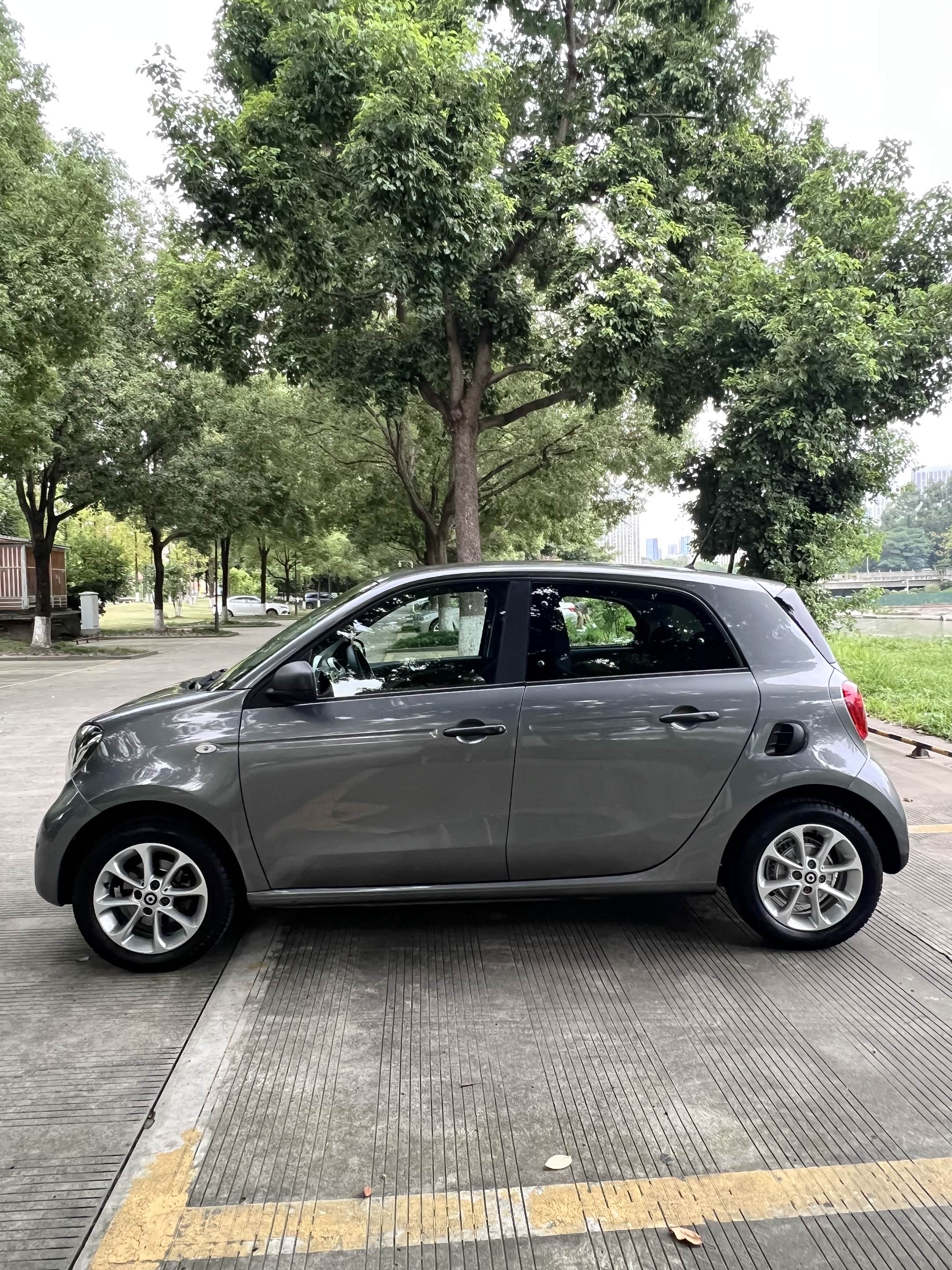 实表3万公里smart四座出