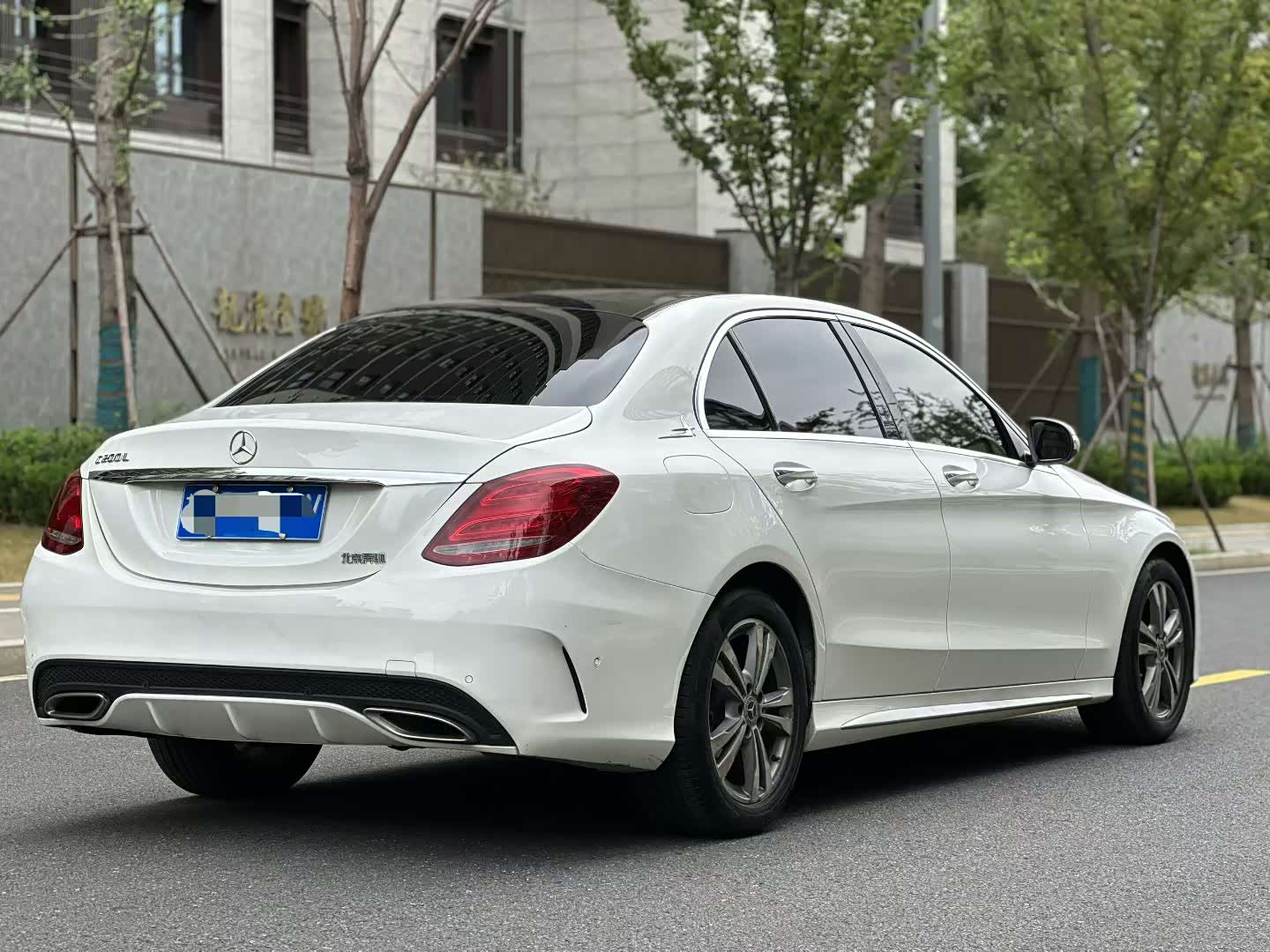 17年奔驰c200运动版,九万多公里.一个面油漆!10.28