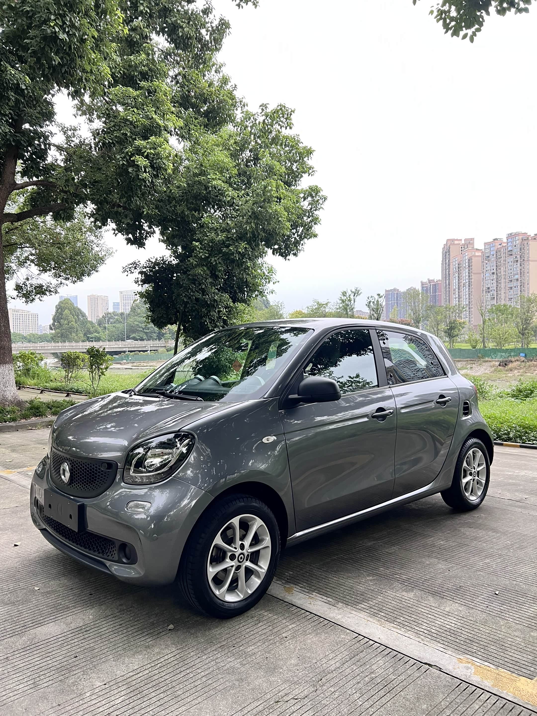 实表3万公里smart四座出