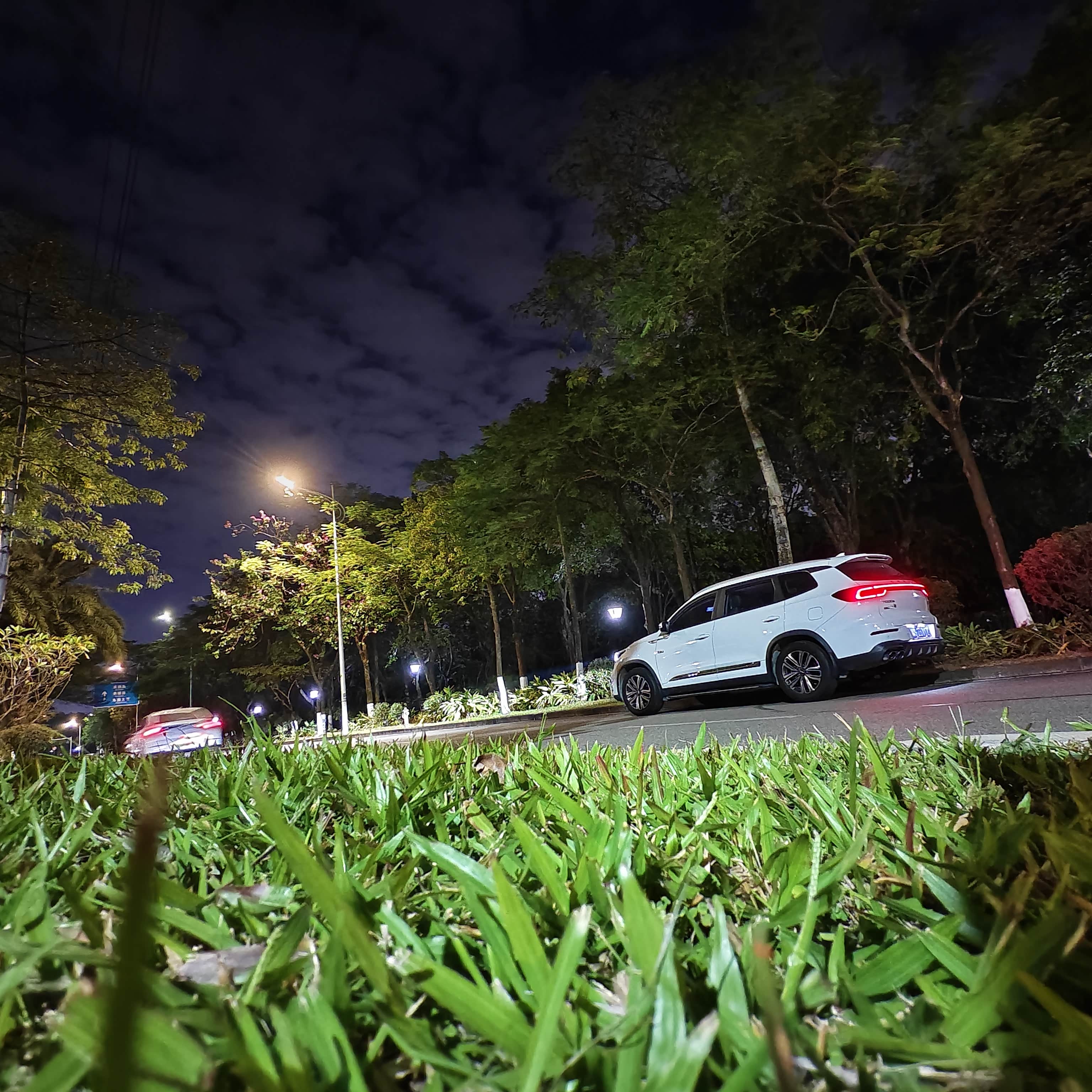 深夜的瑞虎8,静谧中的守护者