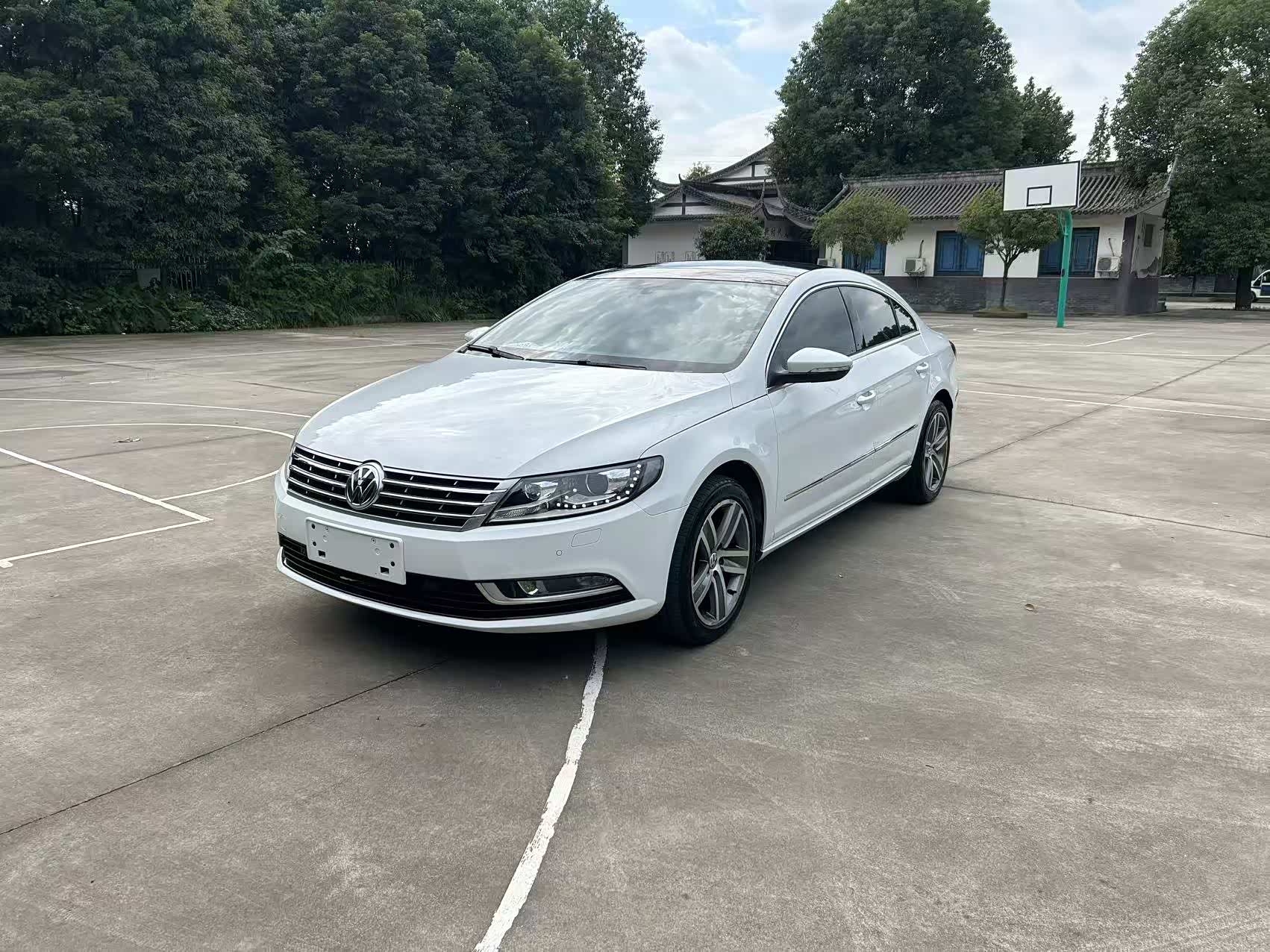 大众cc,2016年3月,1.8t自动天窗,12万多公里,白