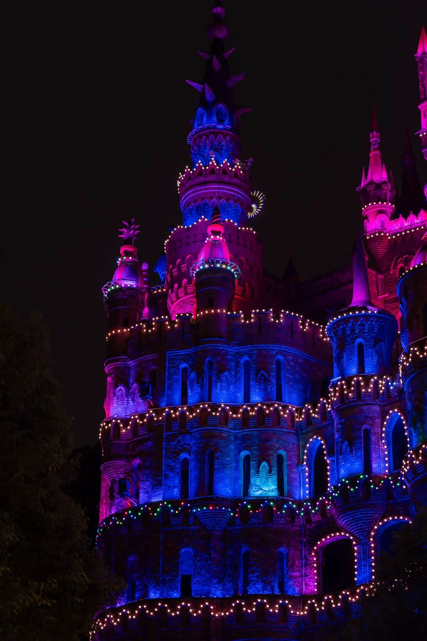 奇趣生活之下班夜拍重庆华生园城堡