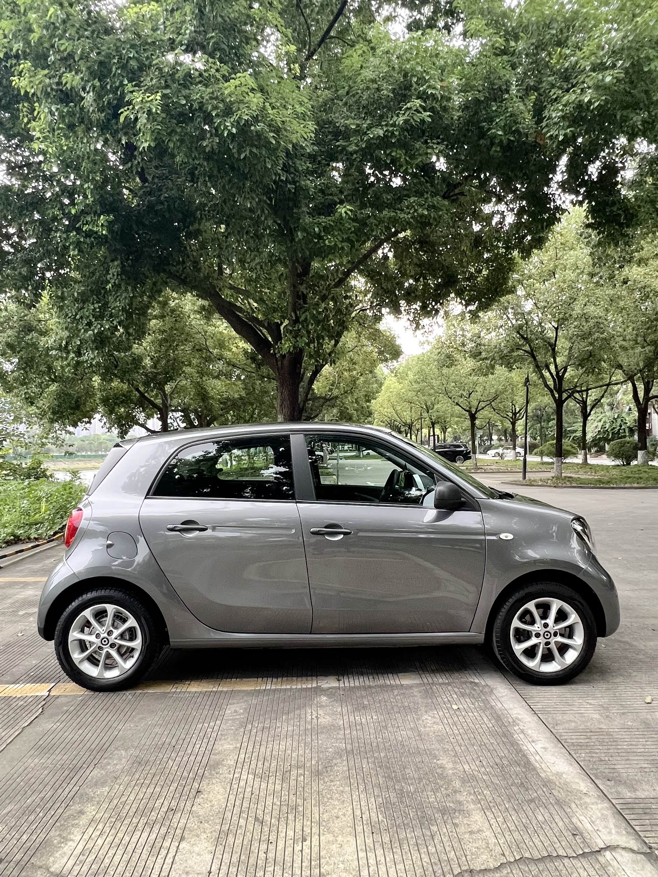 实表3万公里smart四座出