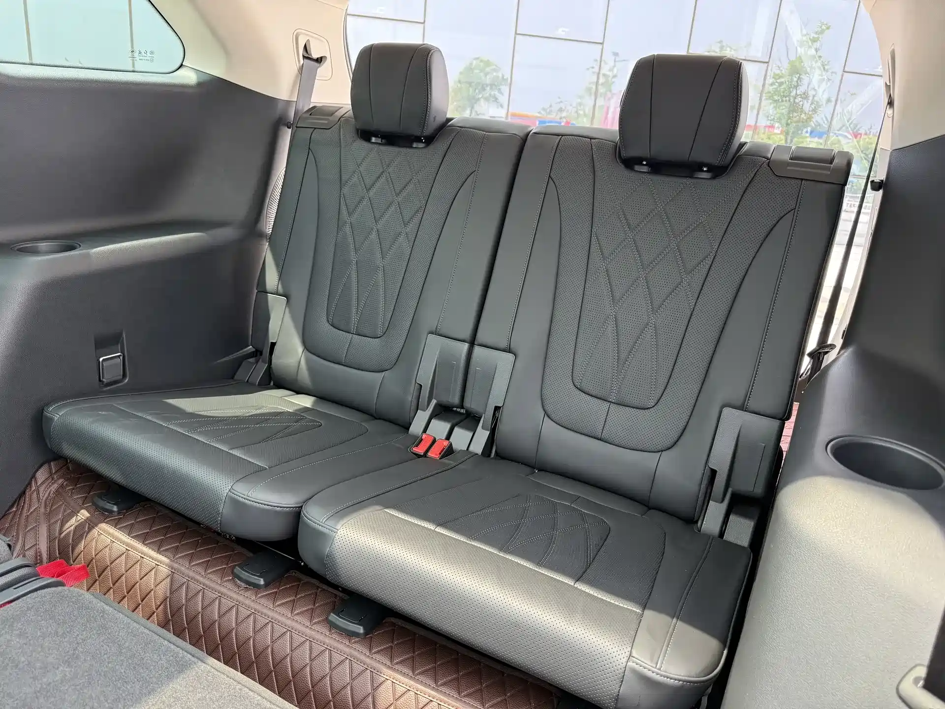 红旗hs5车主试驾hs7 phev:这内饰也太顶配了吧!