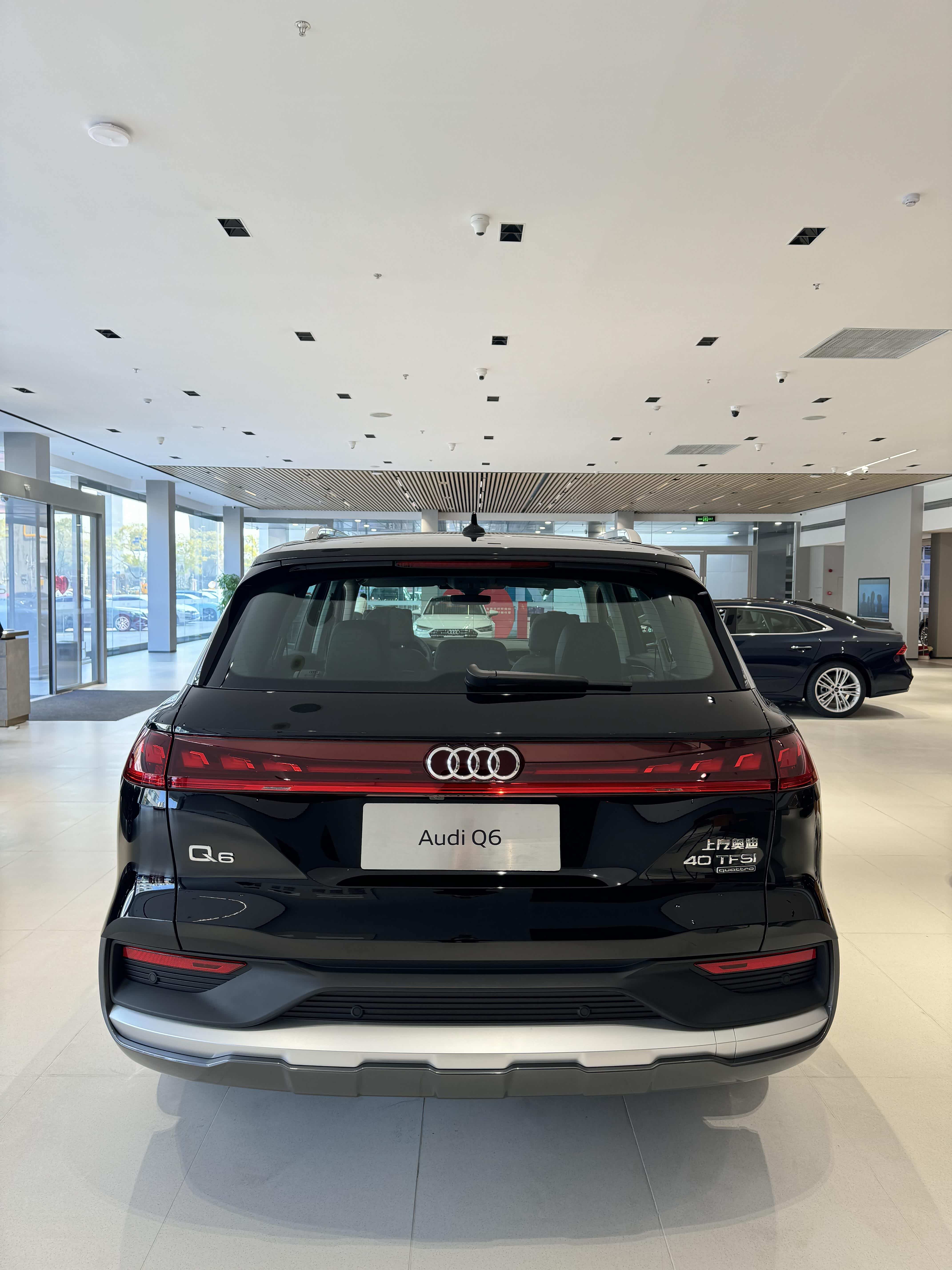 老车主探秘上汽奥迪q6 2.0t,4s店静态体验全分享