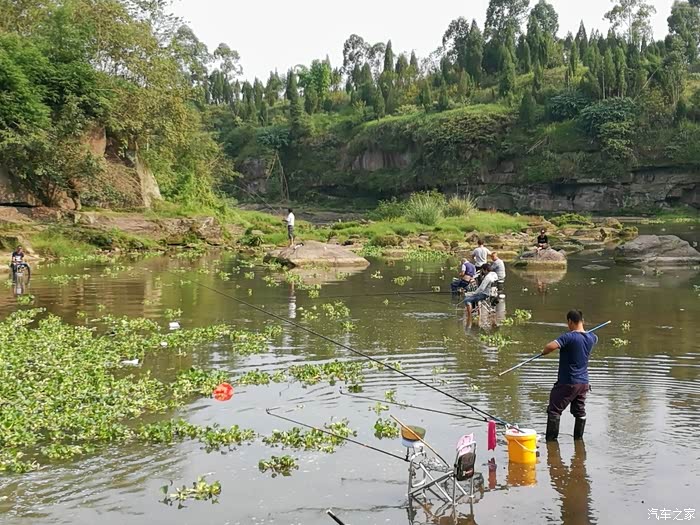 周末驾cs75,去野外观景观垂钓,尽享美好生活.