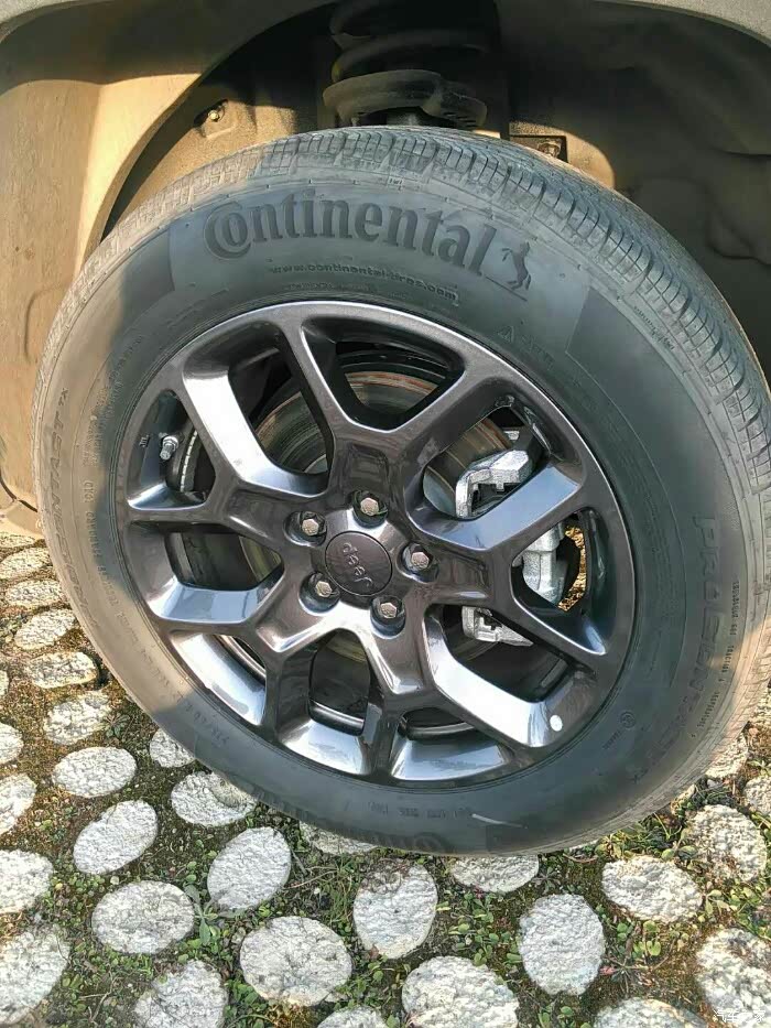 兄弟们帮我看看,我要换17自由侠的轮毅