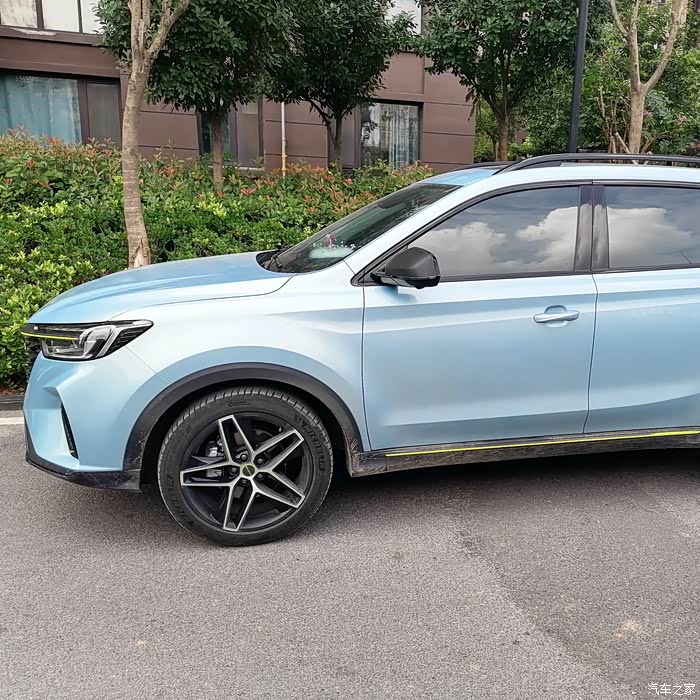 全新rx5plus霁风蓝专属车身颜色也是我最爱的颜色