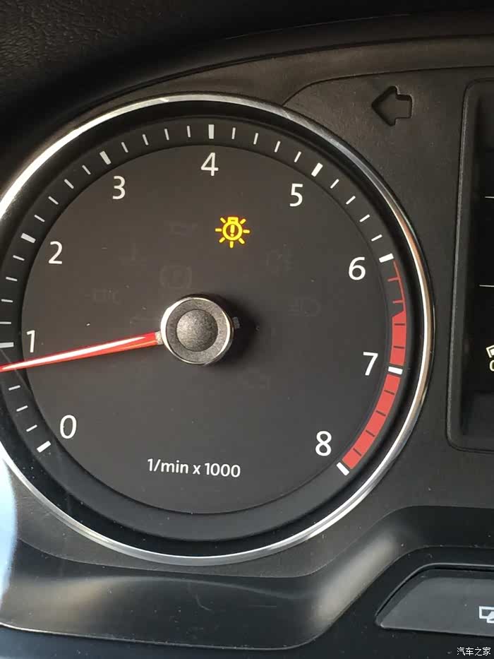 捷达故障灯修好了,没多久又亮了,这是为什么?