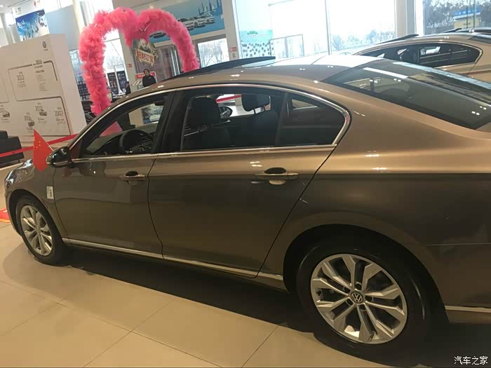 2017款全新迈腾b8已订车