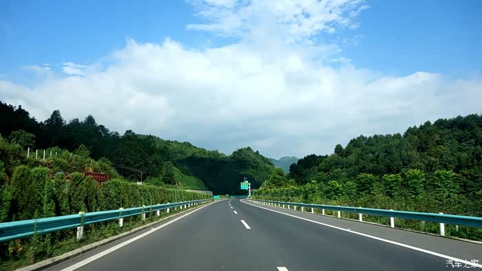 清织黔织高速一路好风光