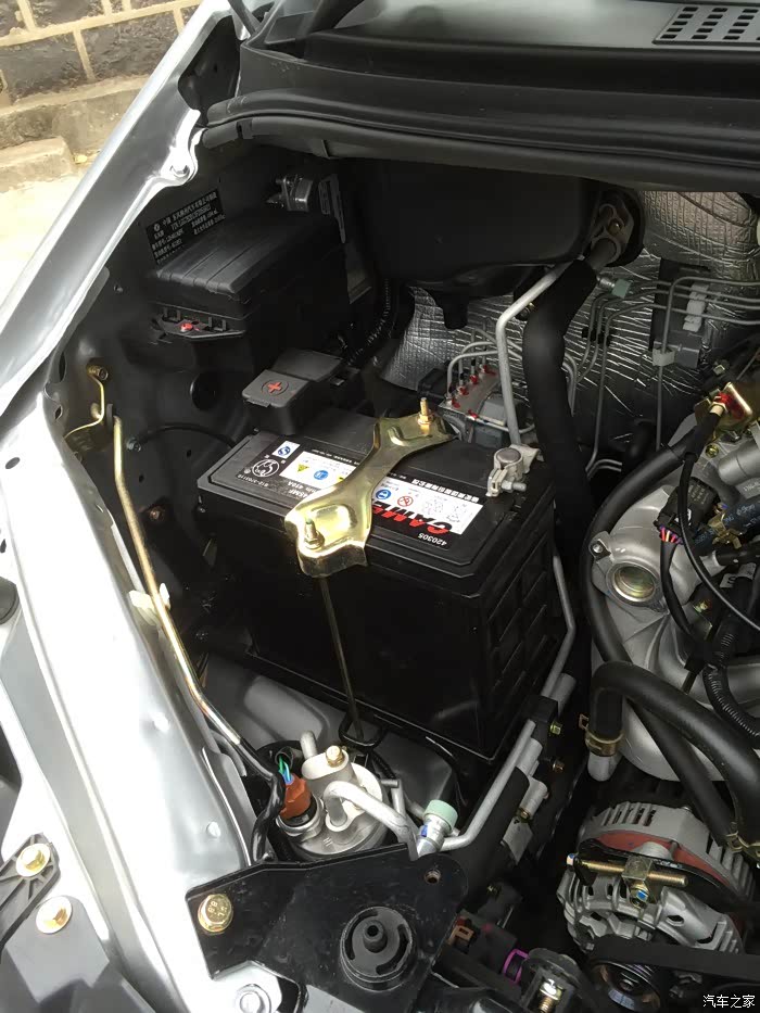 搭载着菱4g18s1发动机