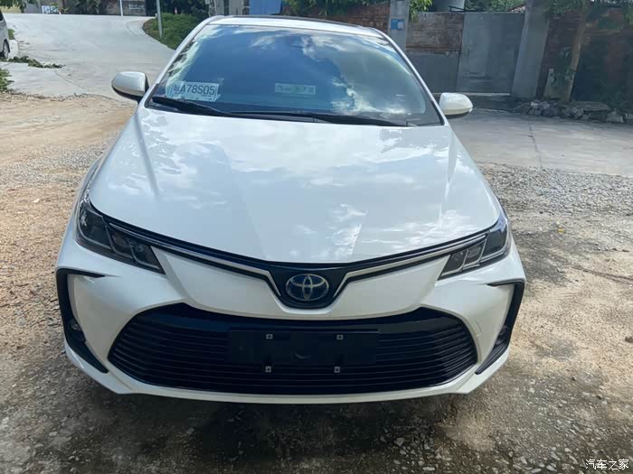 21款卡罗拉双擎精英版